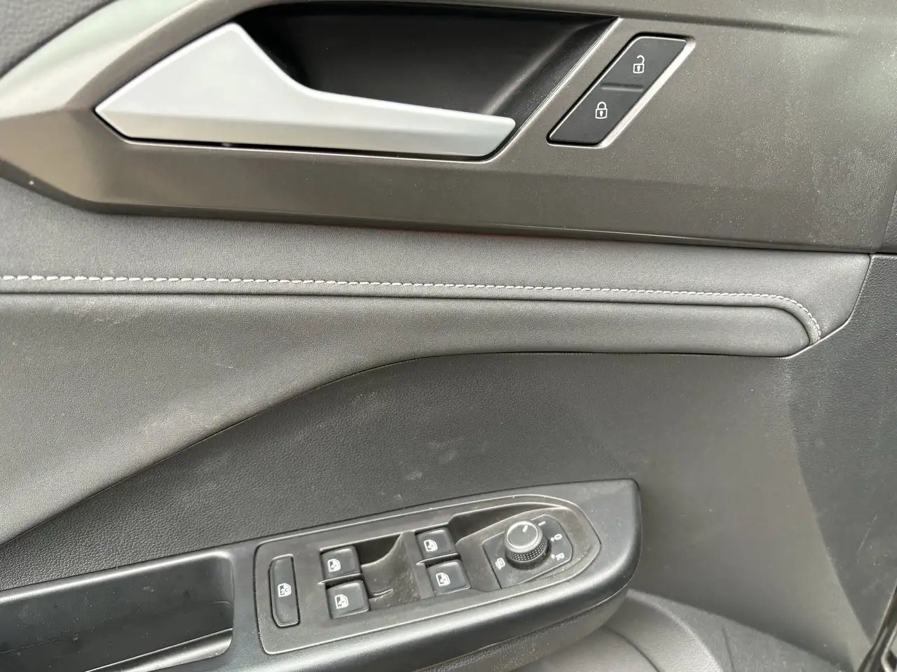 Volkswagen Taos снимка Volkswagen Taos