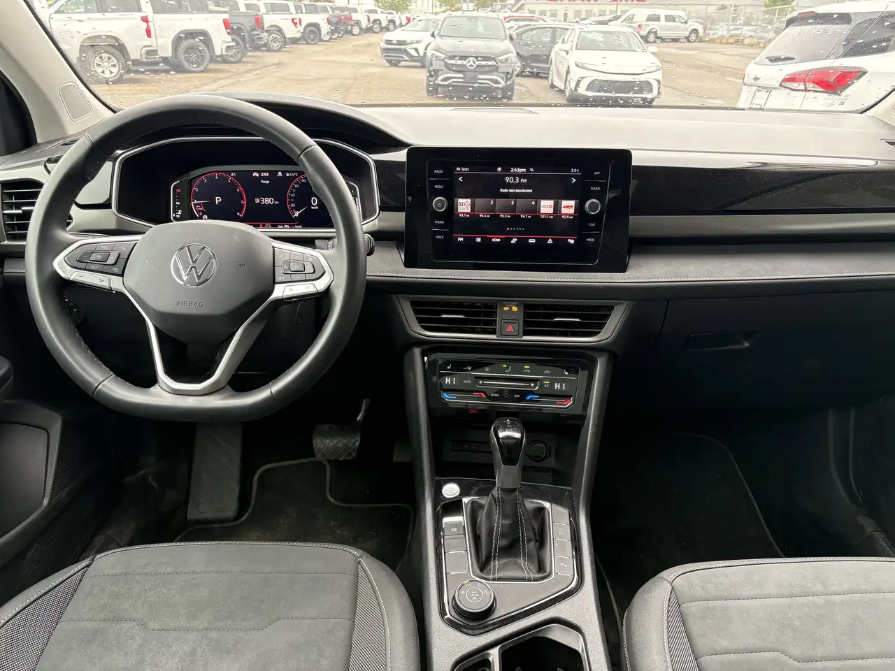 Volkswagen Taos снимка Volkswagen Taos