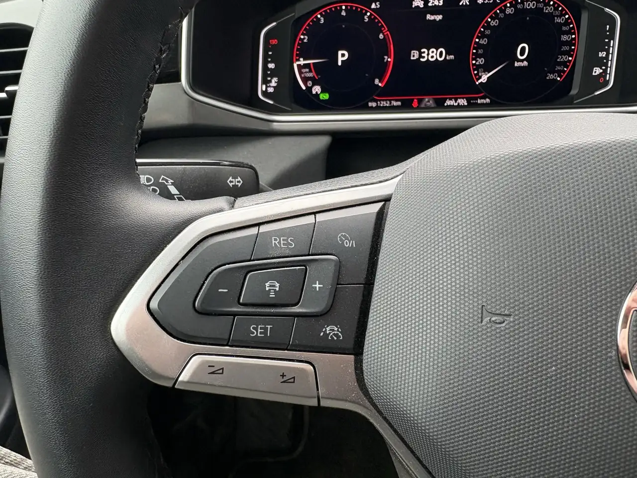 Volkswagen Taos снимка Volkswagen Taos