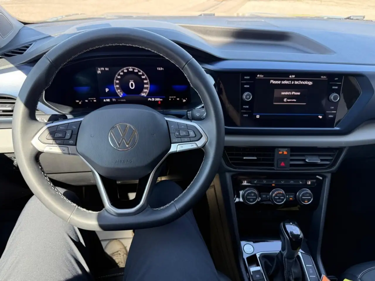 Volkswagen Taos снимка Volkswagen Taos