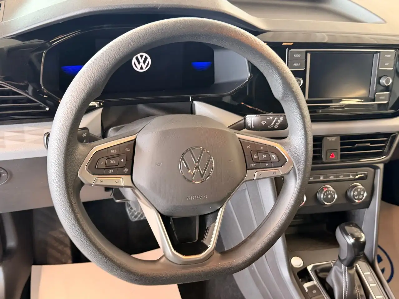 Volkswagen Taos снимка Volkswagen Taos