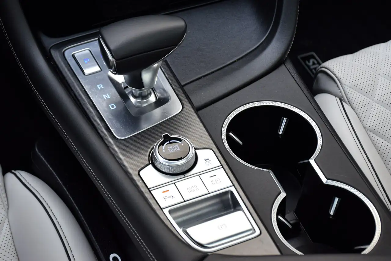 Genesis G70 снимка Genesis G70