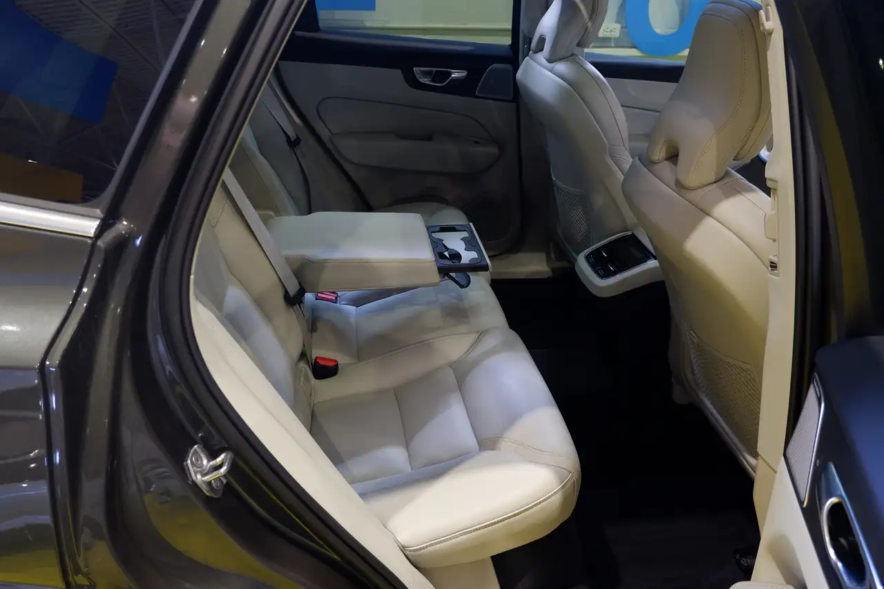 Volvo XC60 снимка Volvo XC60