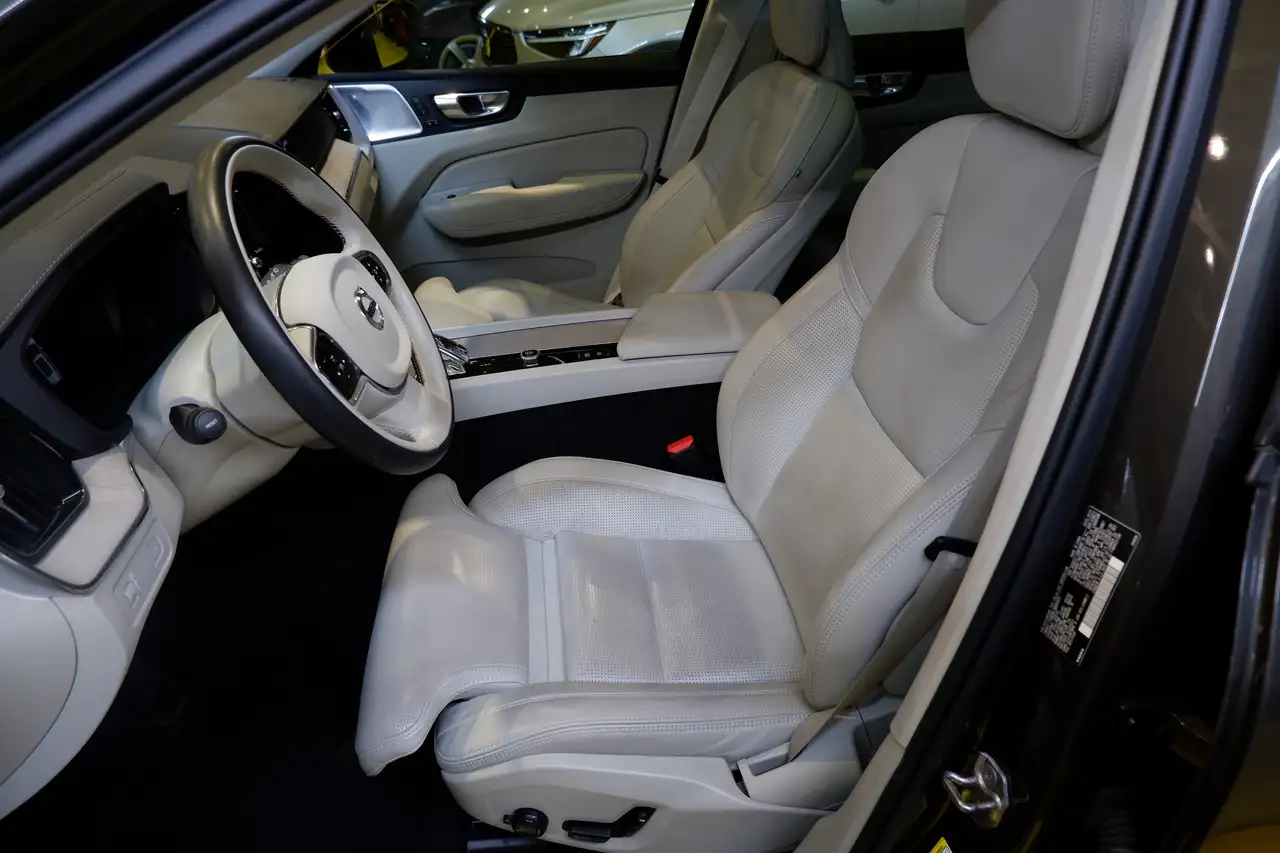 Volvo XC60 снимка Volvo XC60