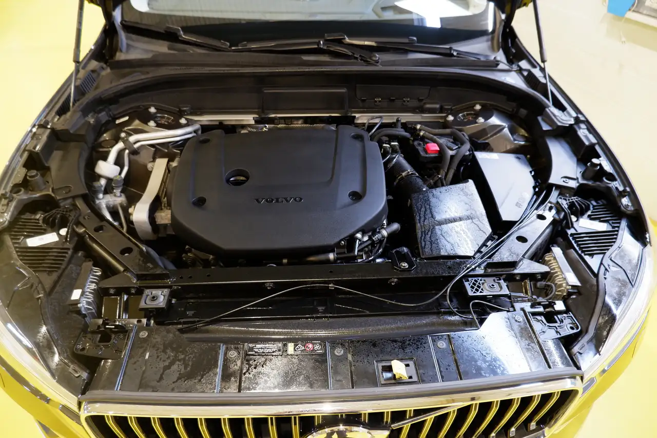 Volvo XC60 снимка Volvo XC60