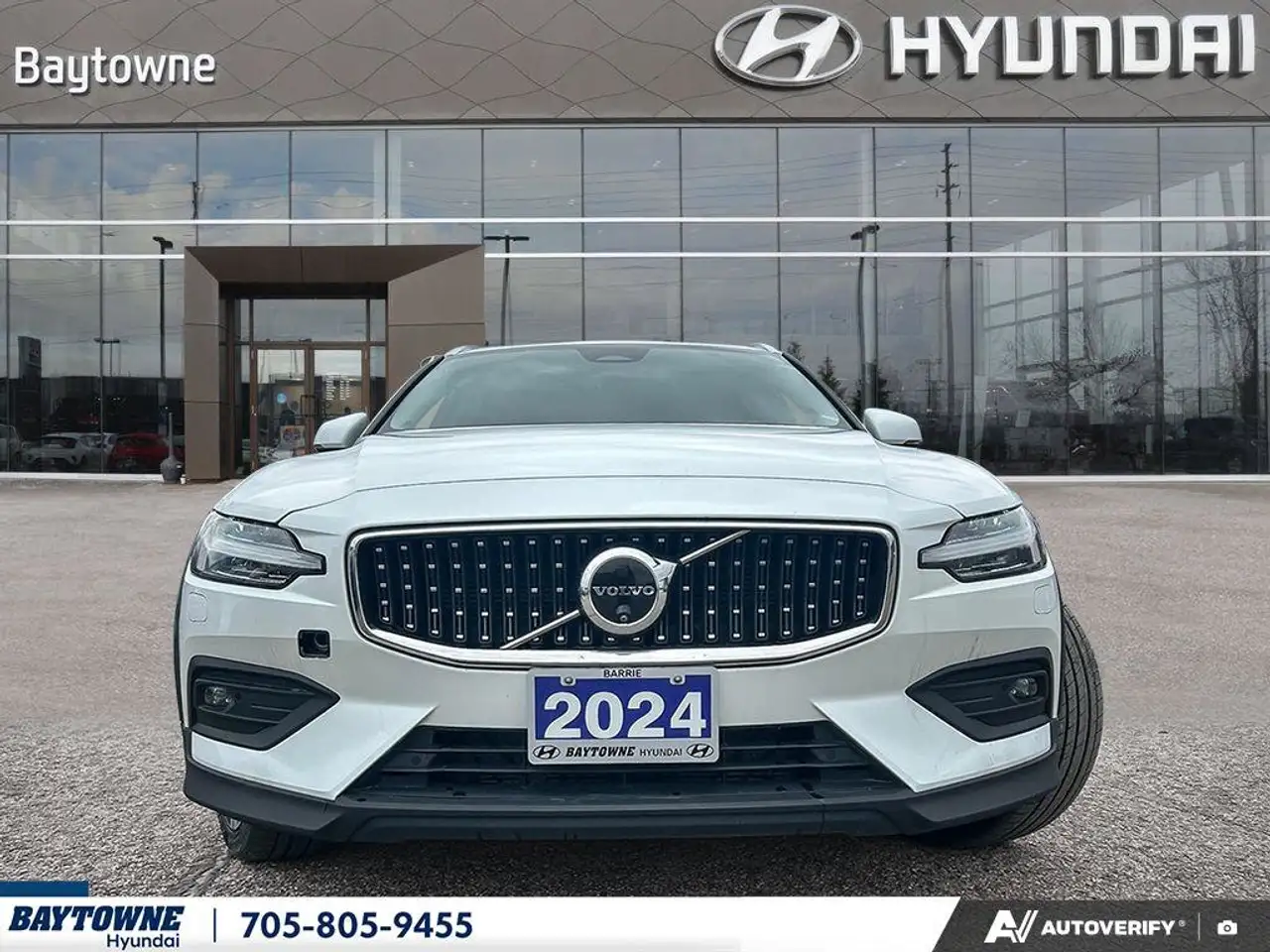 Volvo V60 Cross Country снимка Volvo V60 Cross Country