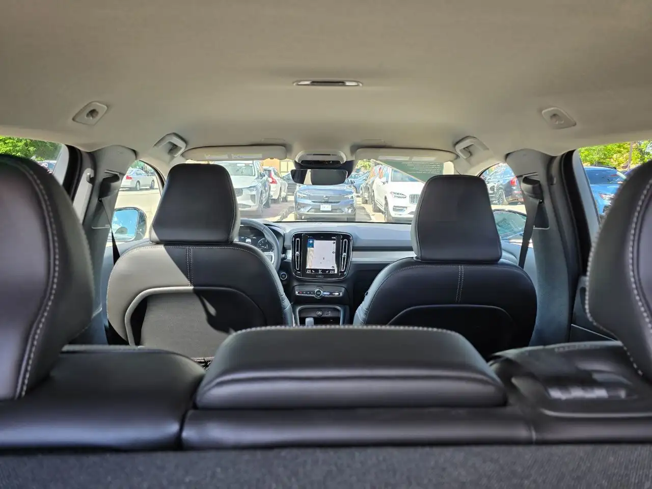 Volvo XC40 photo Volvo XC40