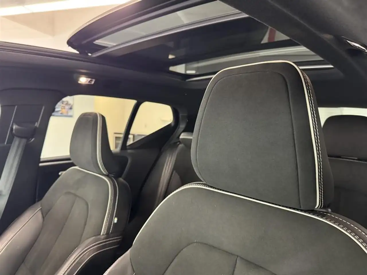 Volvo XC40 снимка Volvo XC40