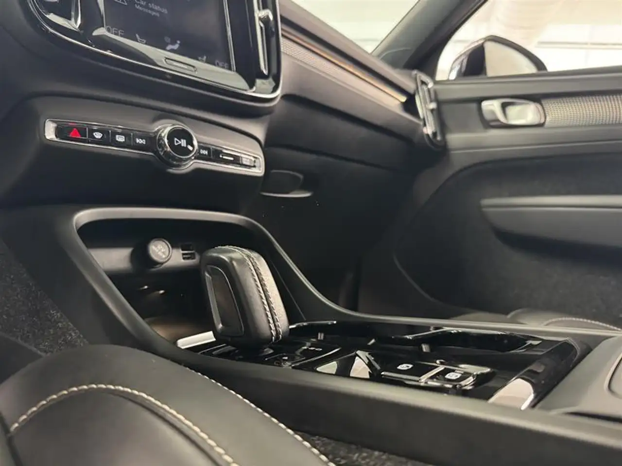 Volvo XC40 снимка Volvo XC40