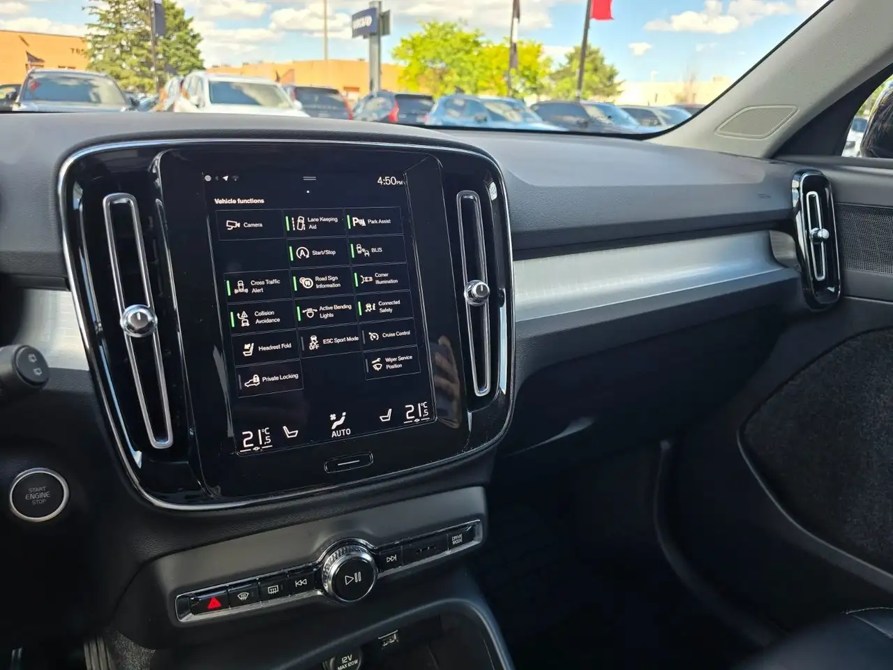 Volvo XC40 photo Volvo XC40