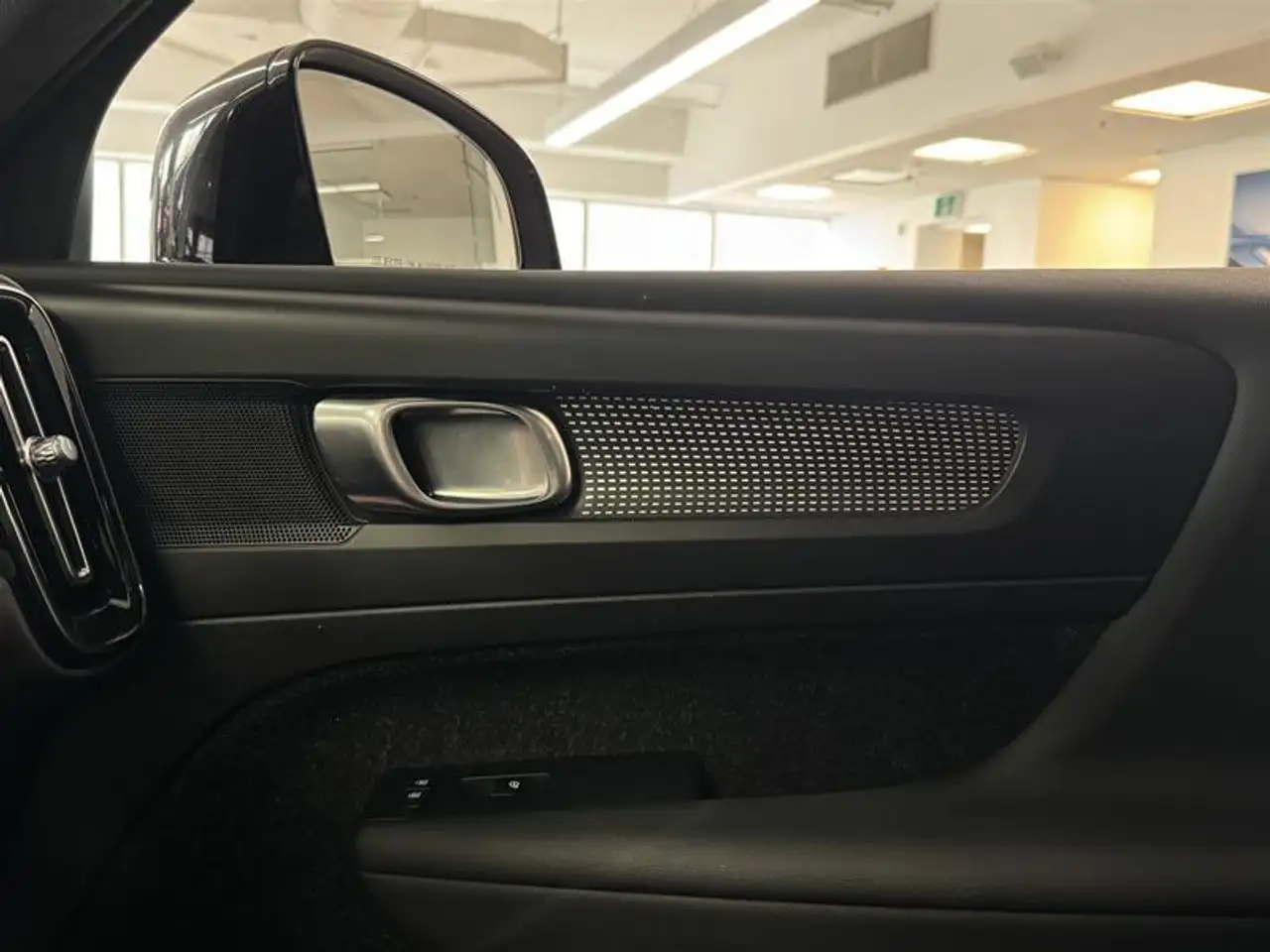 Volvo XC40 снимка Volvo XC40