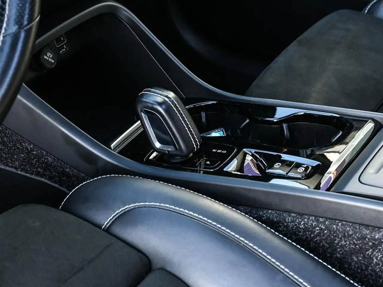 Volvo XC40 снимка Volvo XC40