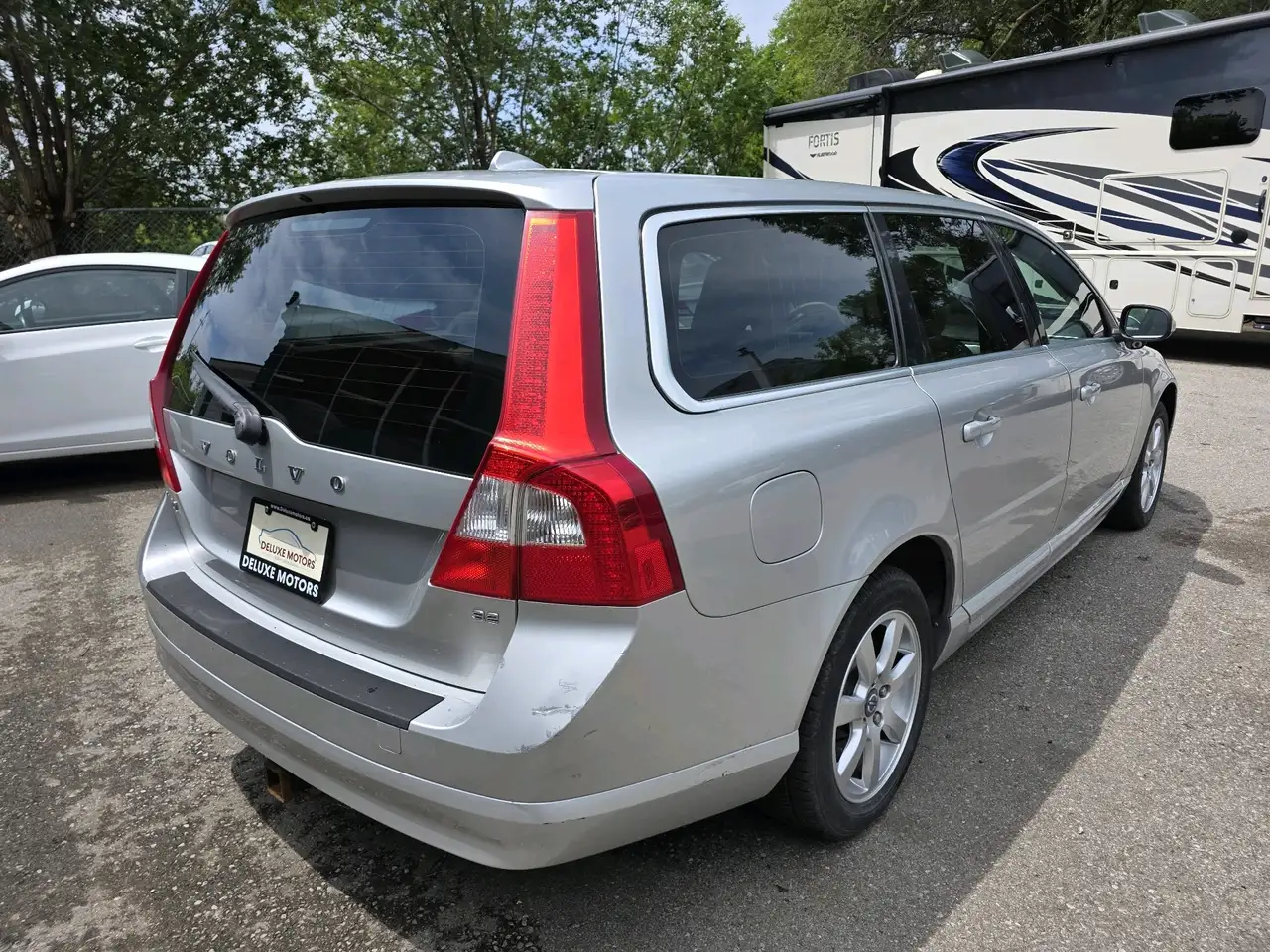 Volvo V70 снимка Volvo V70