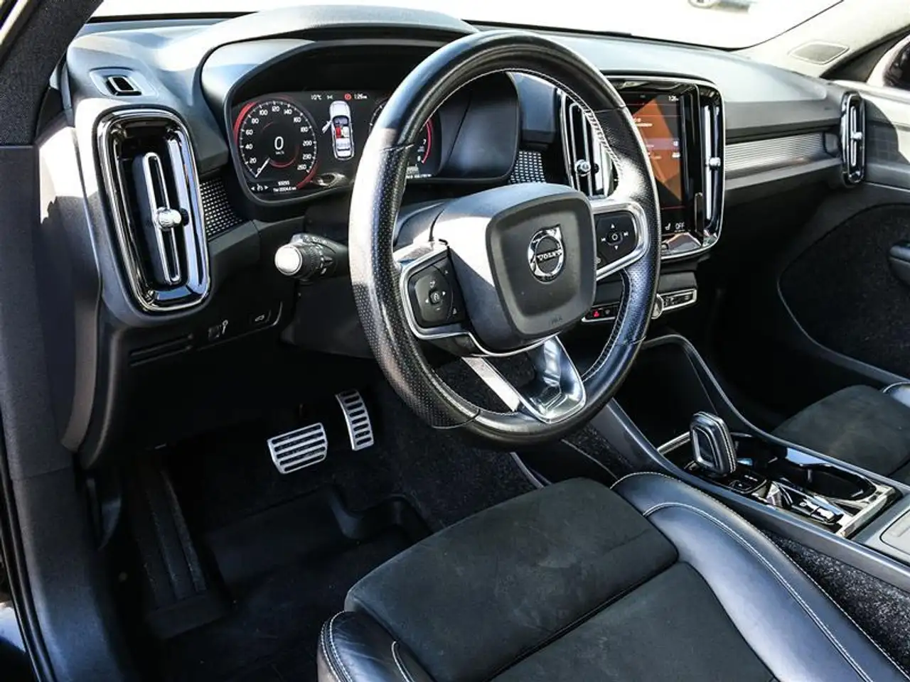 Volvo XC40 снимка Volvo XC40