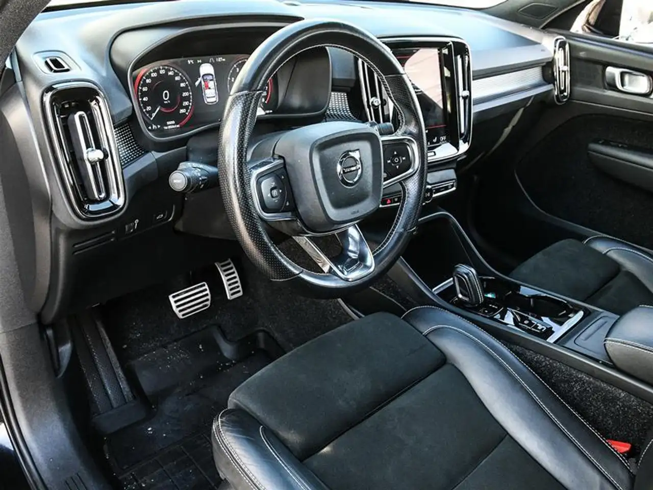 Volvo XC40 снимка Volvo XC40
