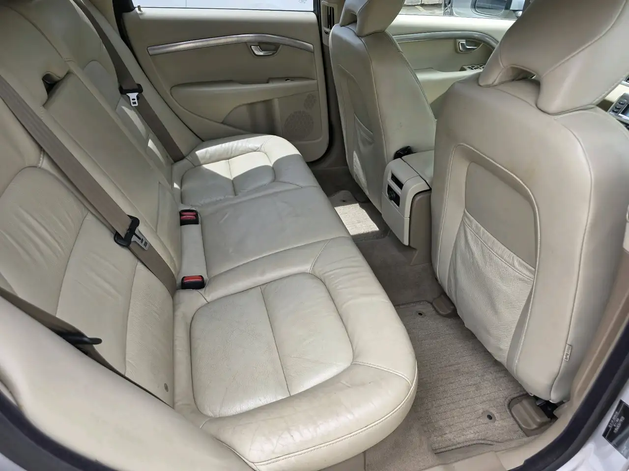 Volvo V70 снимка Volvo V70