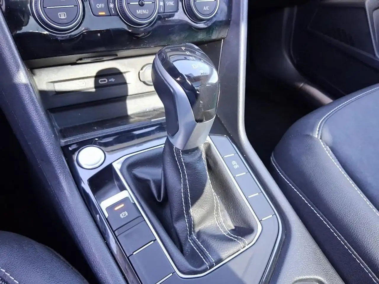Volkswagen Taos снимка Volkswagen Taos