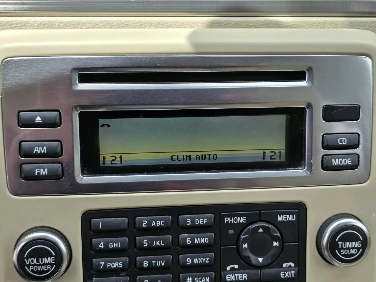 Volvo V70 снимка Volvo V70
