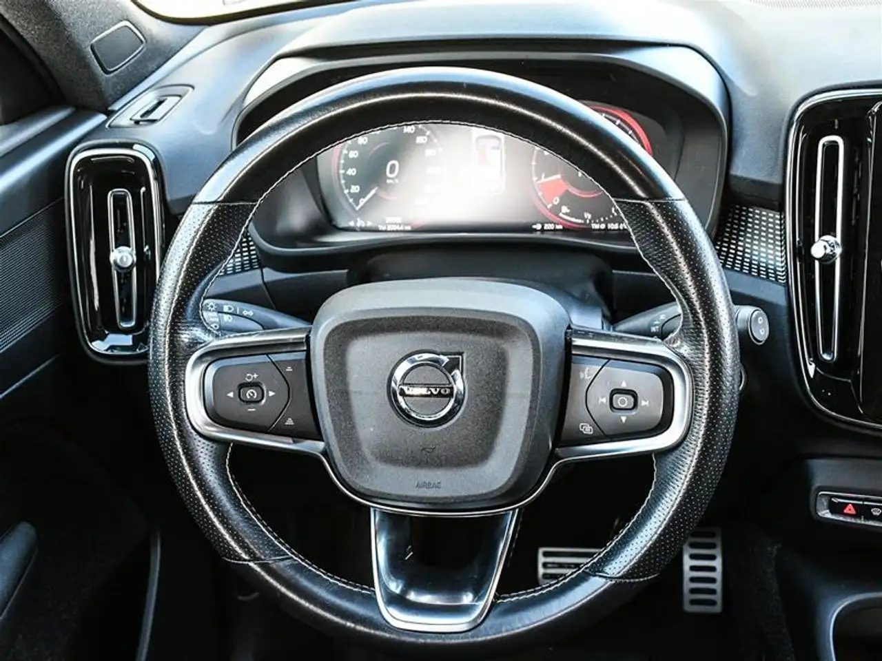 Volvo XC40 снимка Volvo XC40