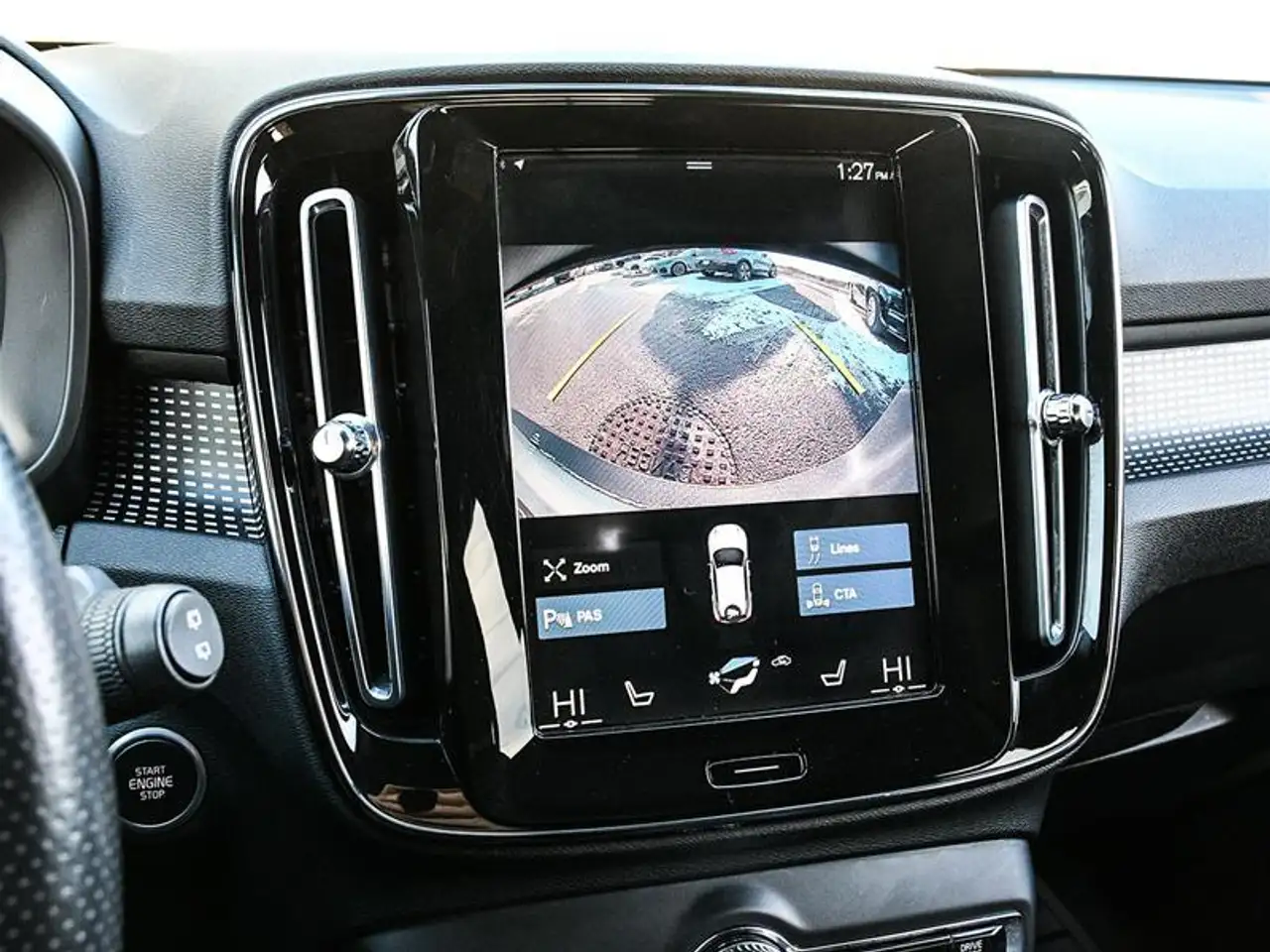 Volvo XC40 снимка Volvo XC40