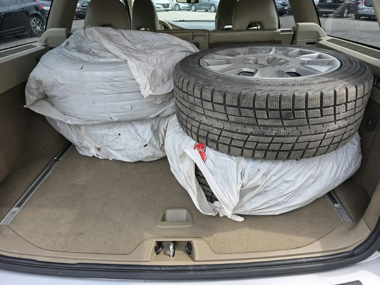 Volvo V70 снимка Volvo V70