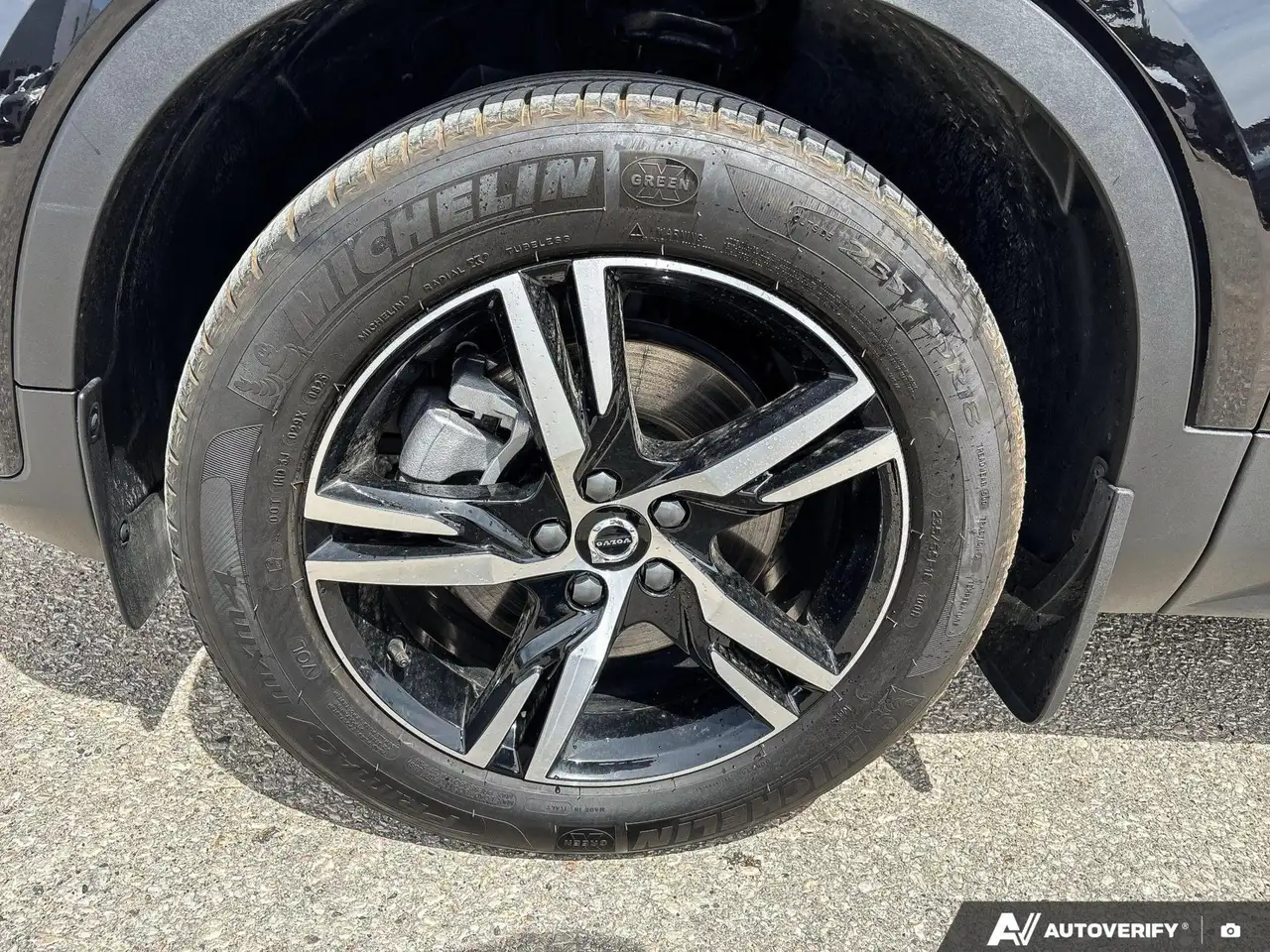 Volvo XC40 photo Volvo XC40