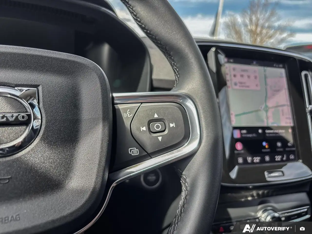 Volvo XC40 photo Volvo XC40