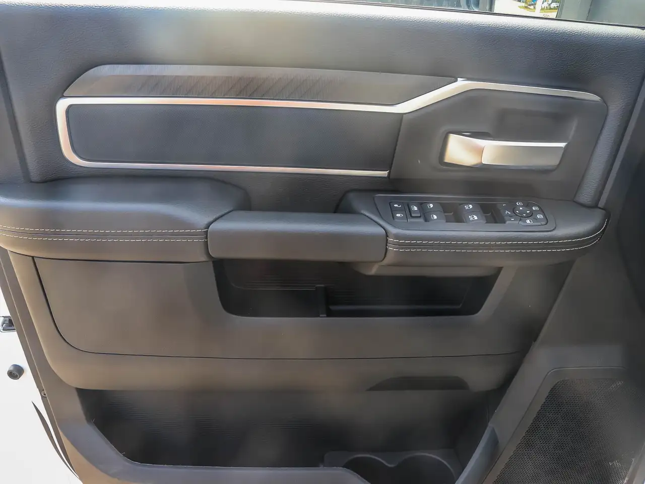 RAM 2500 снимка RAM 2500