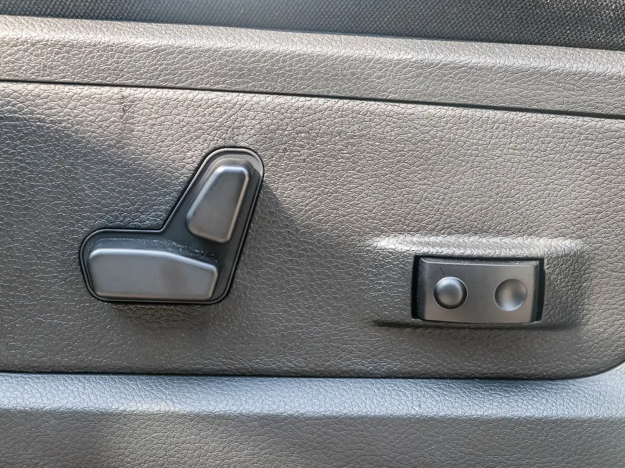 RAM 2500 снимка RAM 2500