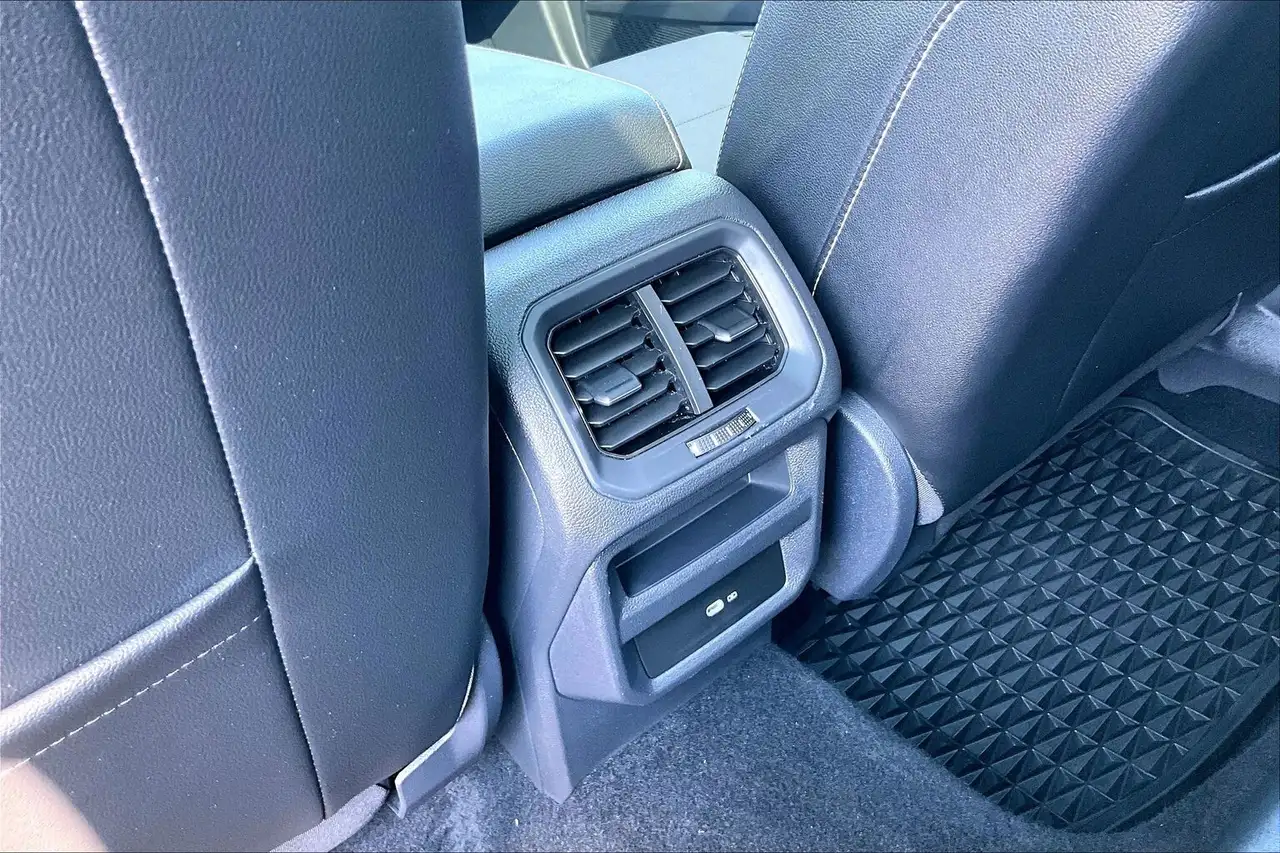 Volkswagen Taos снимка Volkswagen Taos