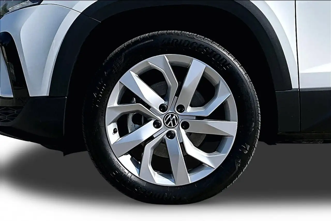 Volkswagen Taos снимка Volkswagen Taos