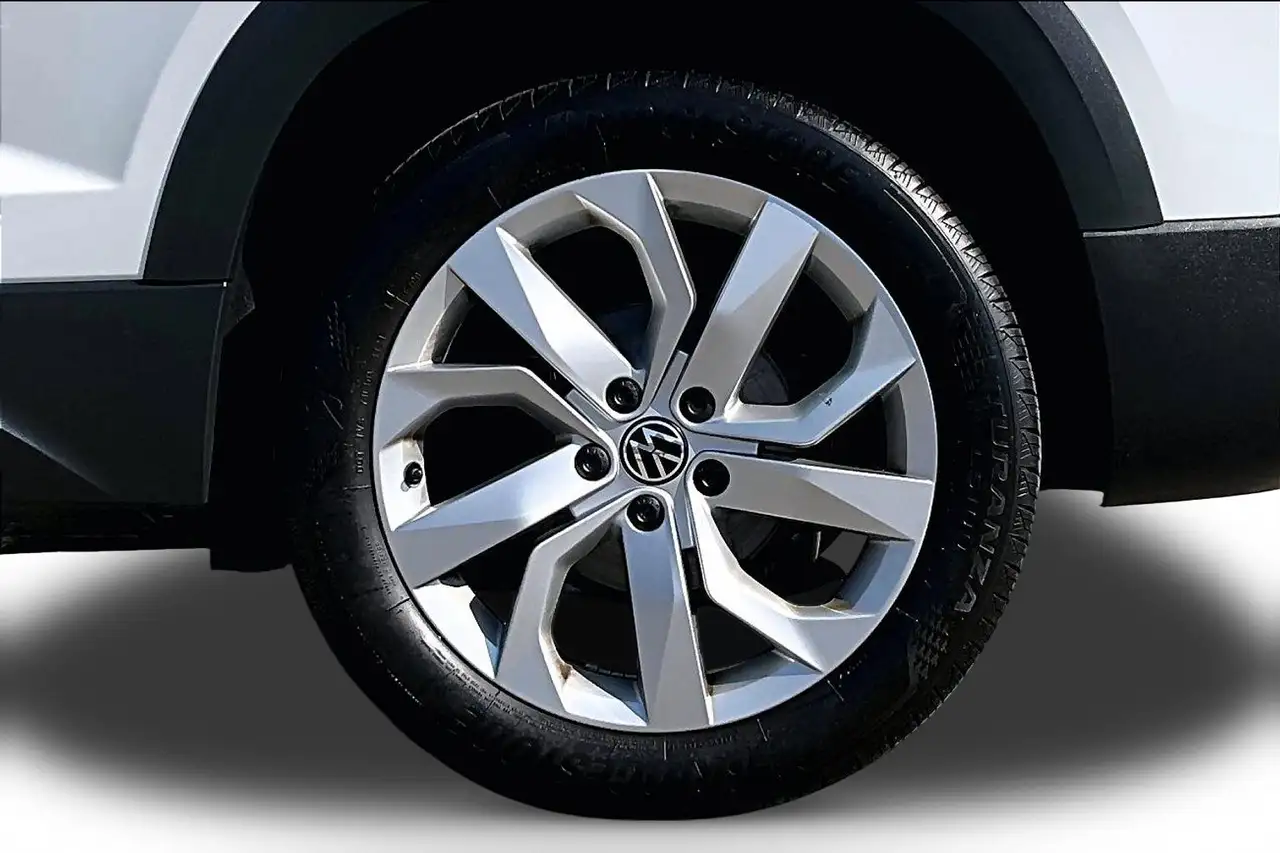 Volkswagen Taos снимка Volkswagen Taos