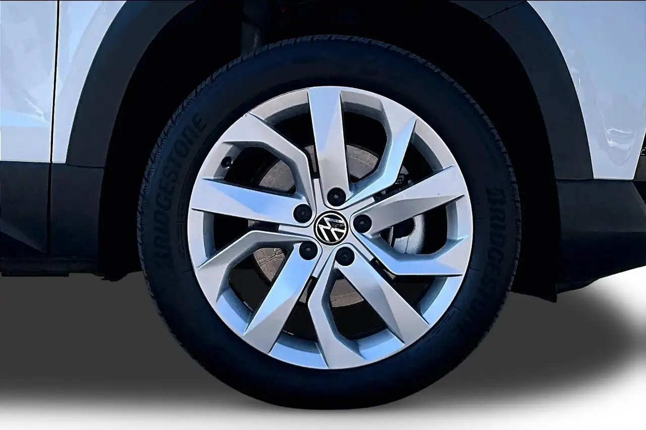 Volkswagen Taos снимка Volkswagen Taos