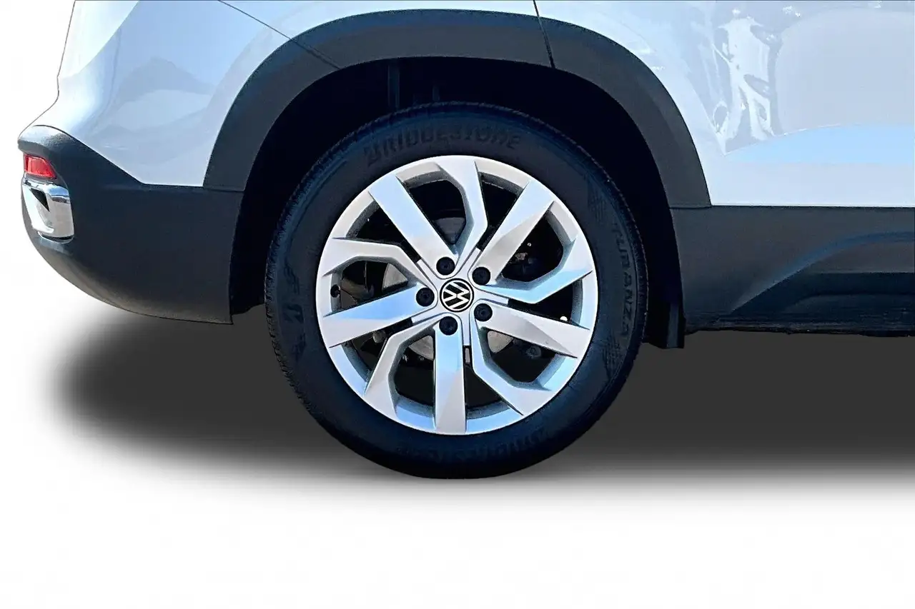 Volkswagen Taos снимка Volkswagen Taos