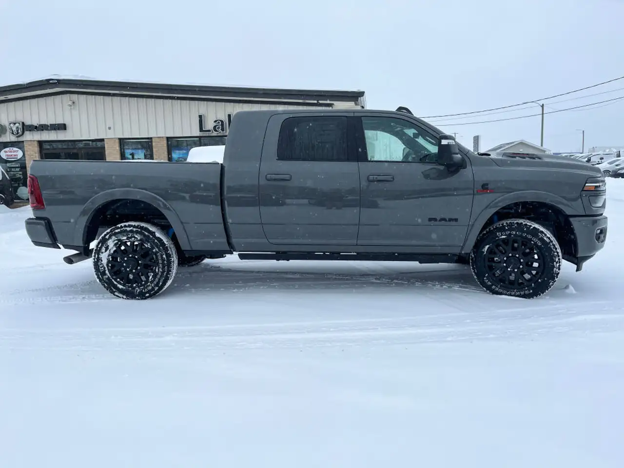 RAM 2500 снимка RAM 2500