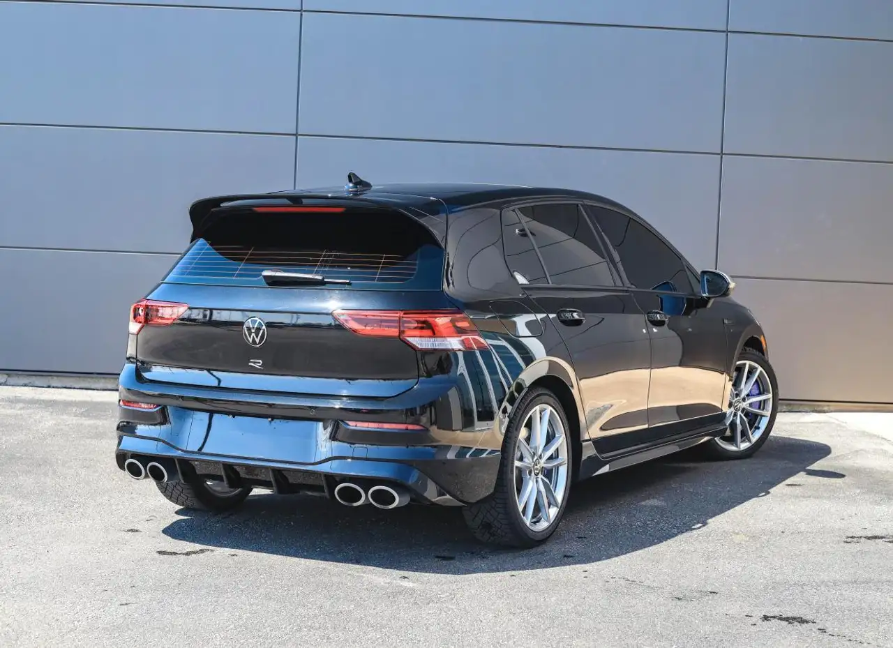Volkswagen Golf R снимка Volkswagen Golf R