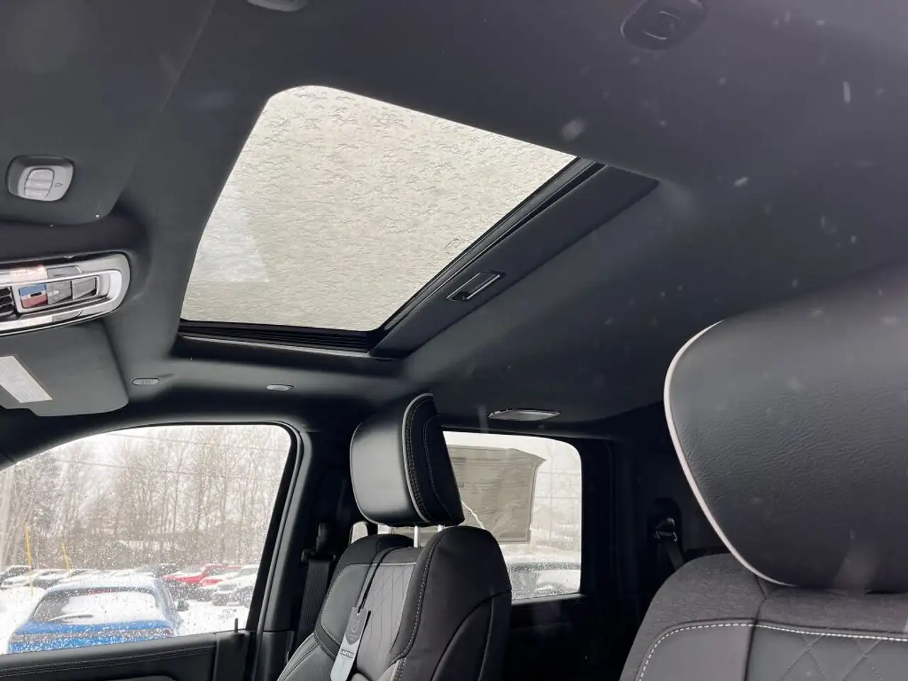 RAM 2500 снимка RAM 2500
