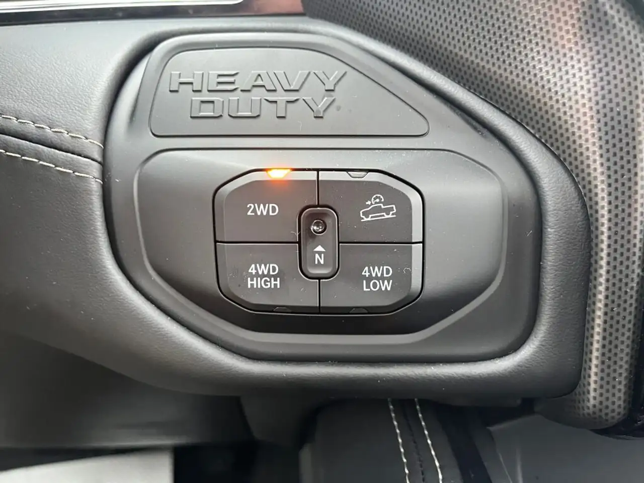 RAM 2500 снимка RAM 2500