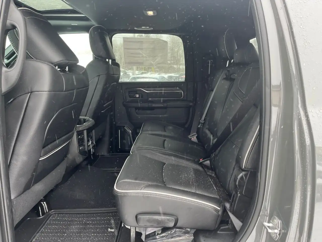 RAM 2500 снимка RAM 2500