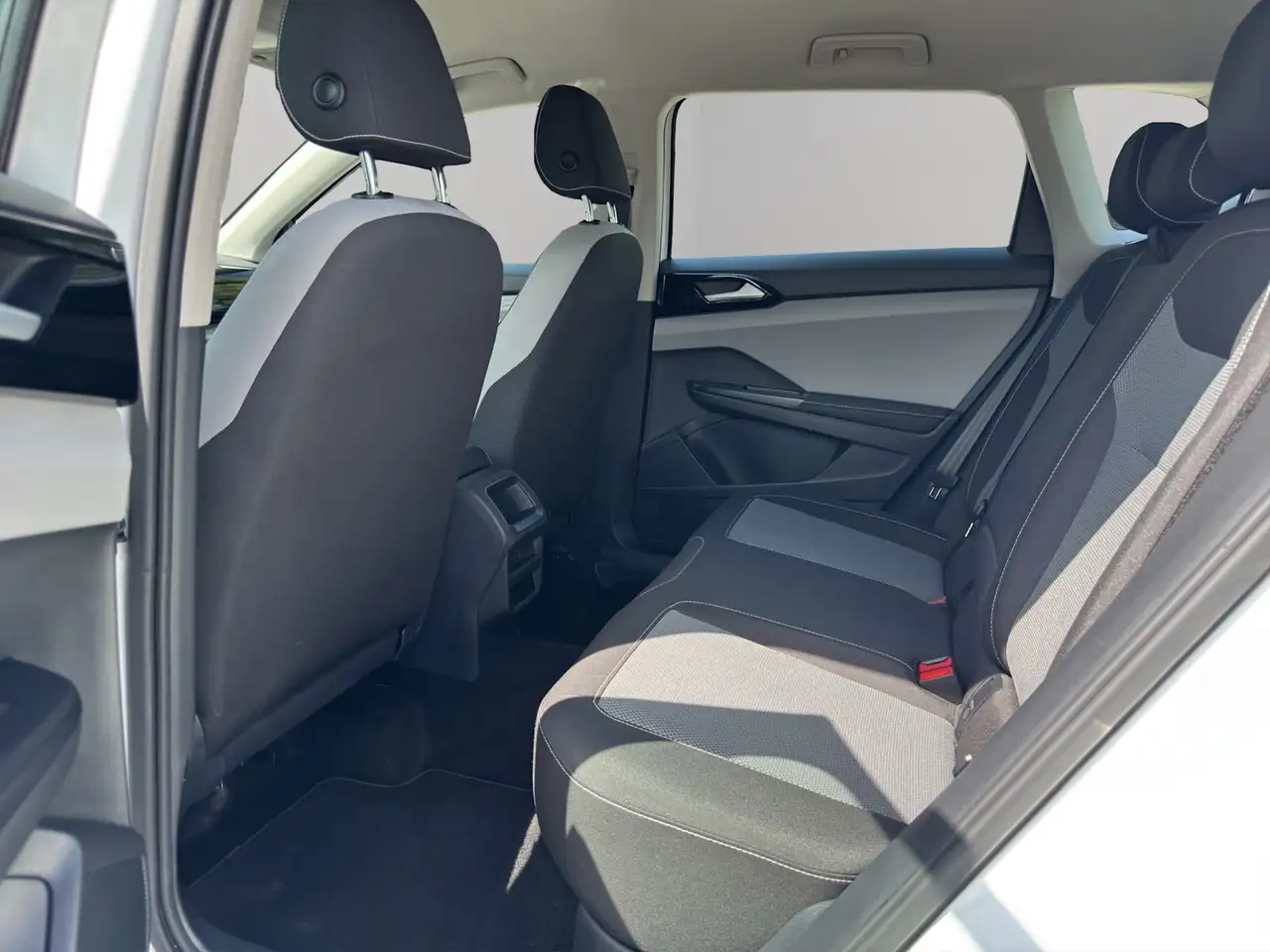 Volkswagen Taos снимка Volkswagen Taos