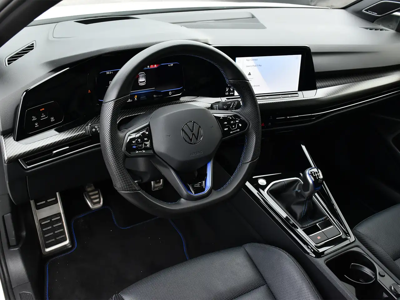 Volkswagen Golf R photo Volkswagen Golf R