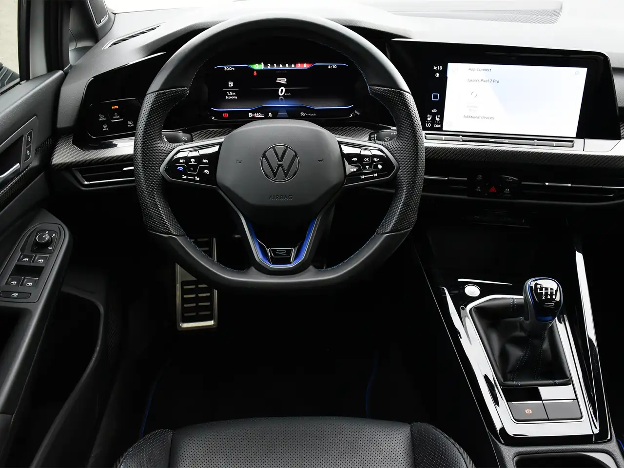 Volkswagen Golf R photo Volkswagen Golf R