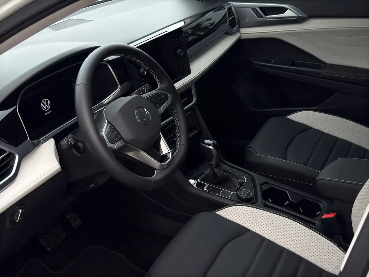 Volkswagen Taos снимка Volkswagen Taos