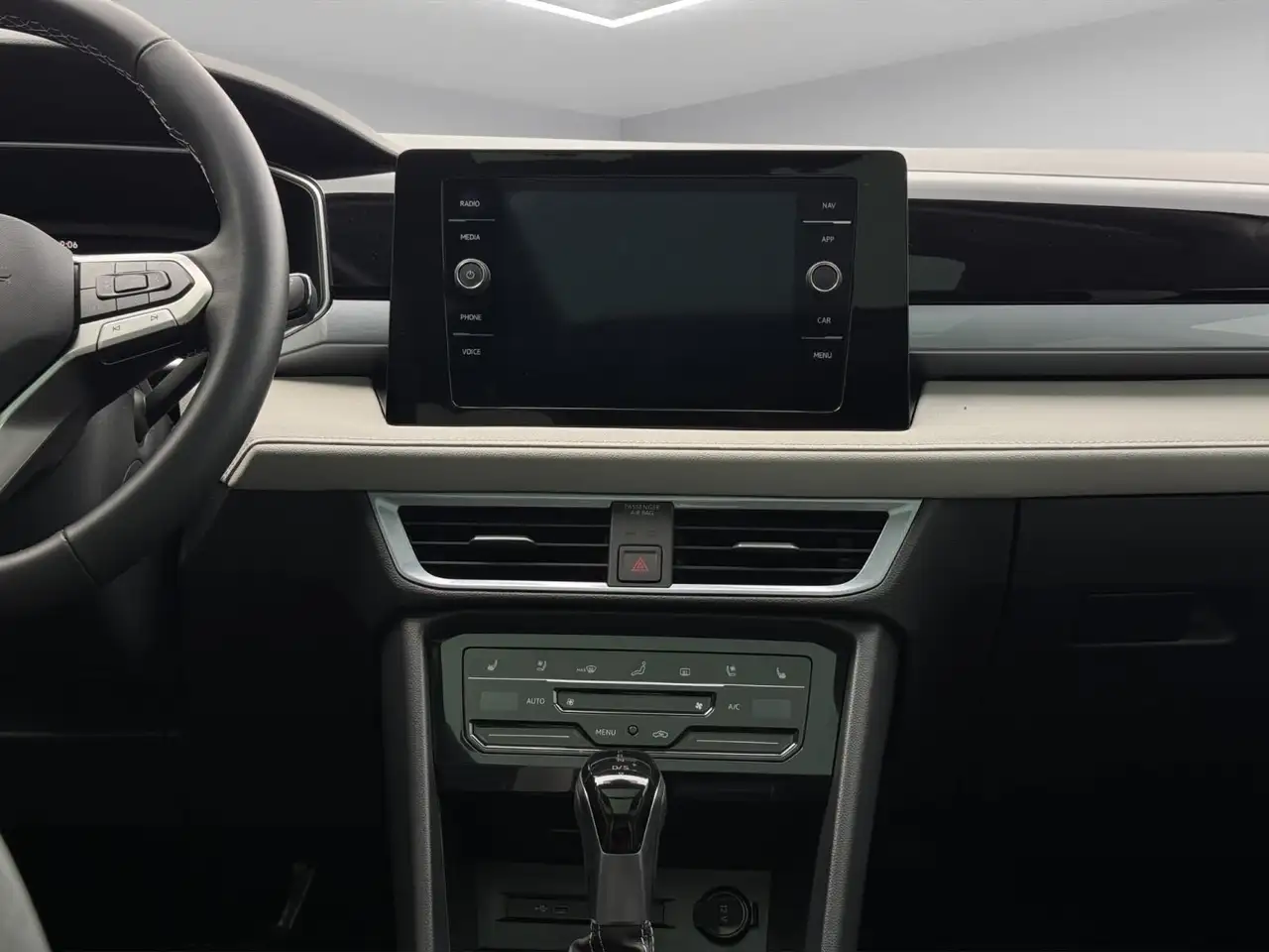 Volkswagen Taos снимка Volkswagen Taos