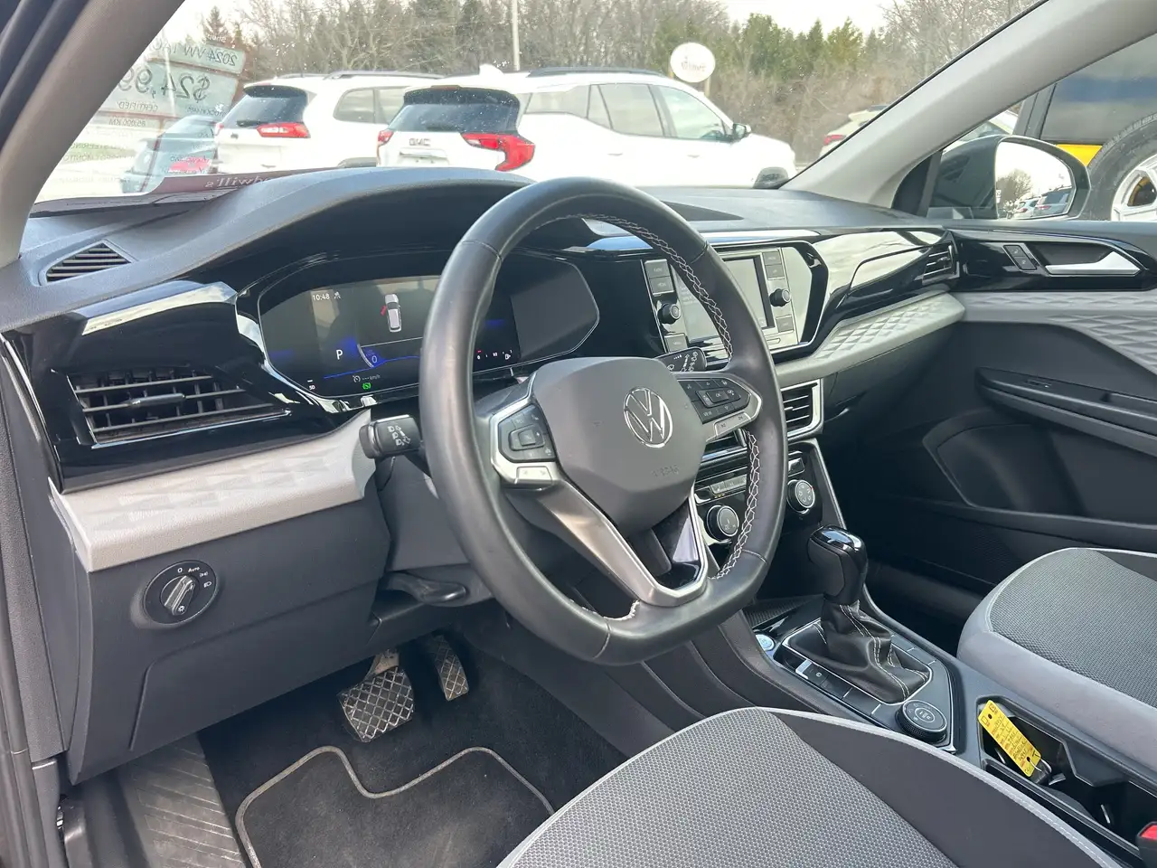 Volkswagen Taos снимка Volkswagen Taos