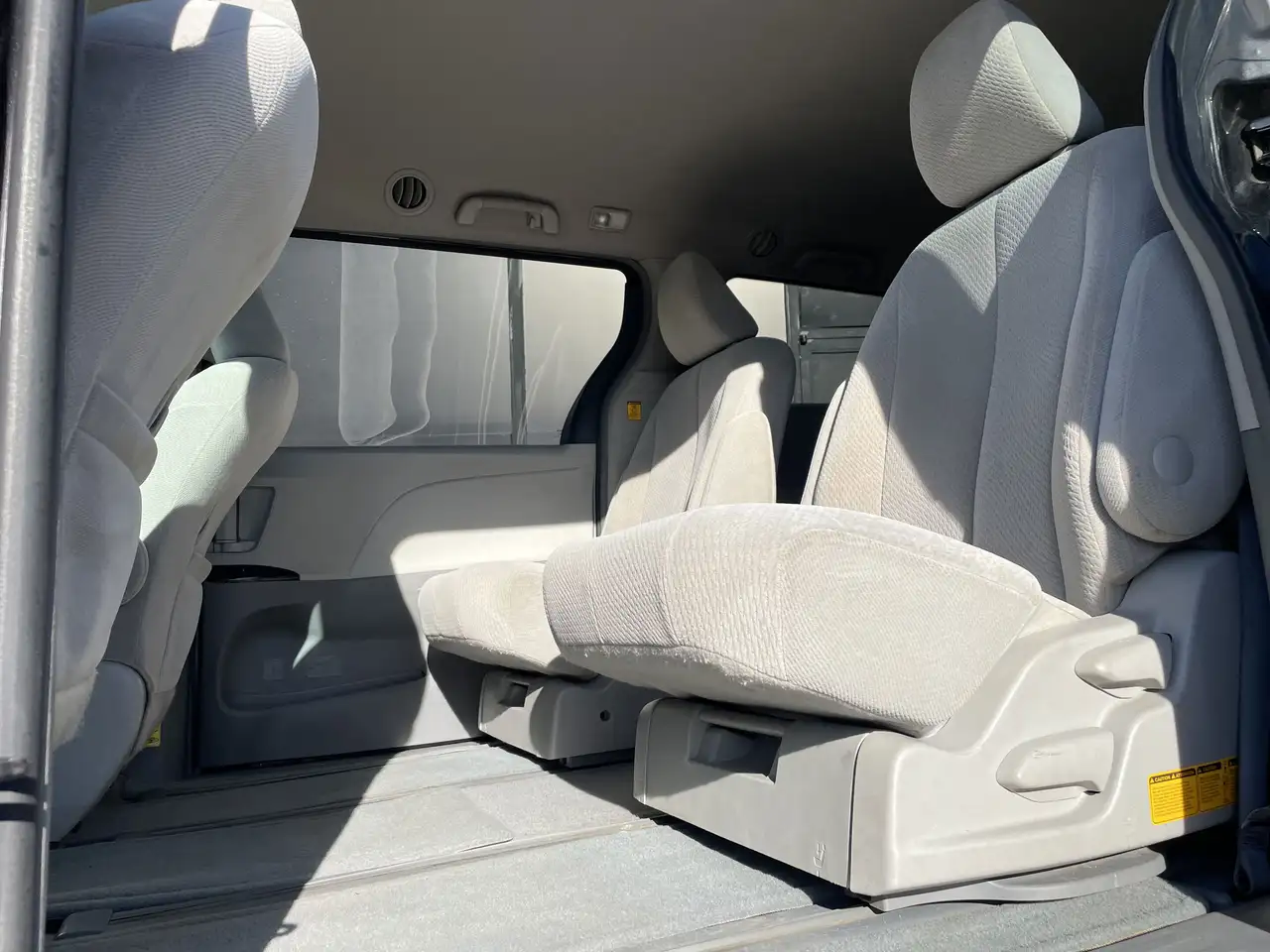 Toyota Sienna снимка Toyota Sienna
