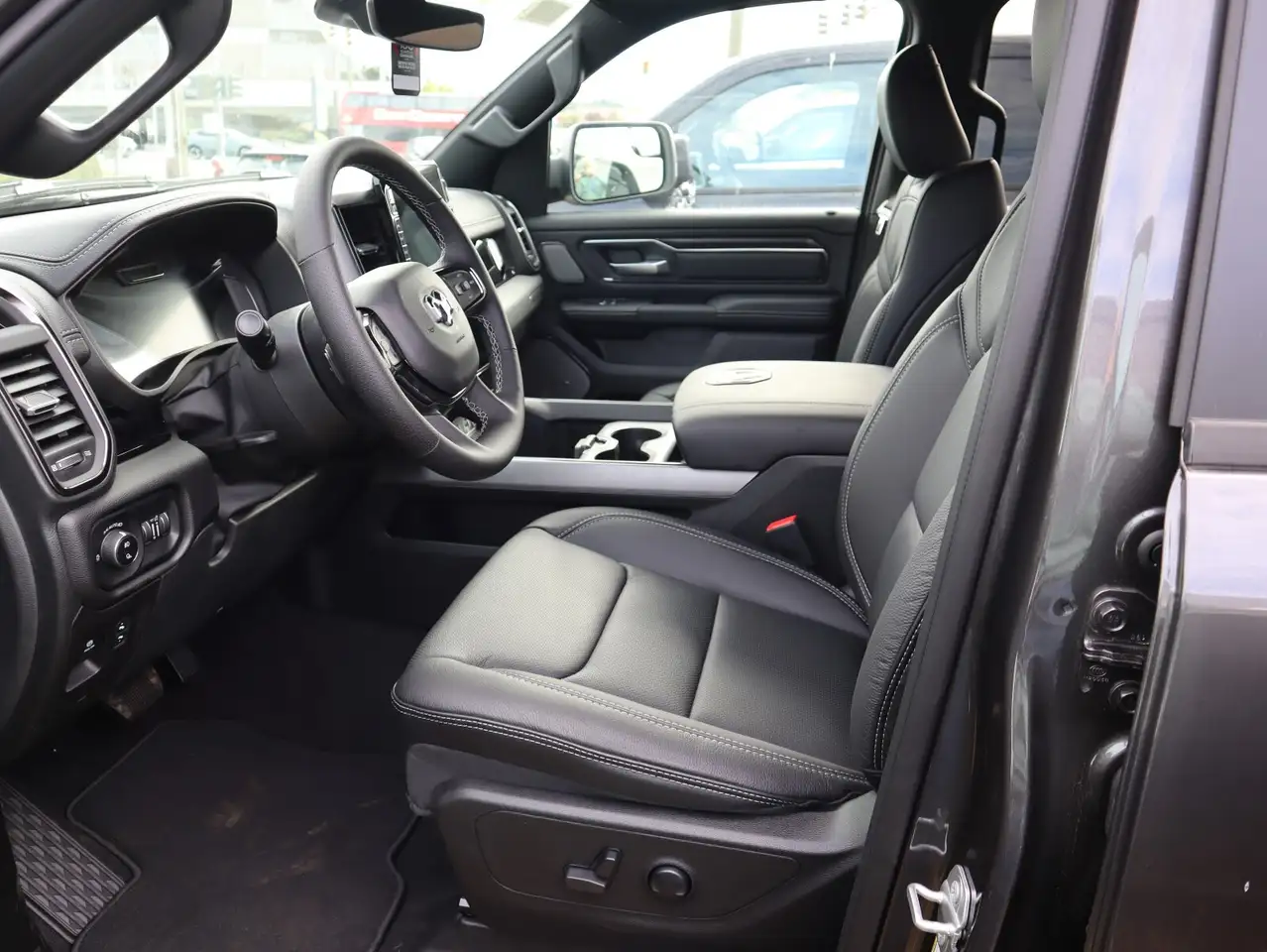 RAM 1500 photo RAM 1500