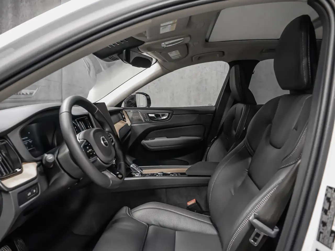 Volvo XC60 снимка Volvo XC60