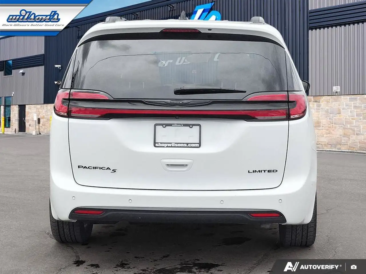 Chrysler Pacifica снимка Chrysler Pacifica