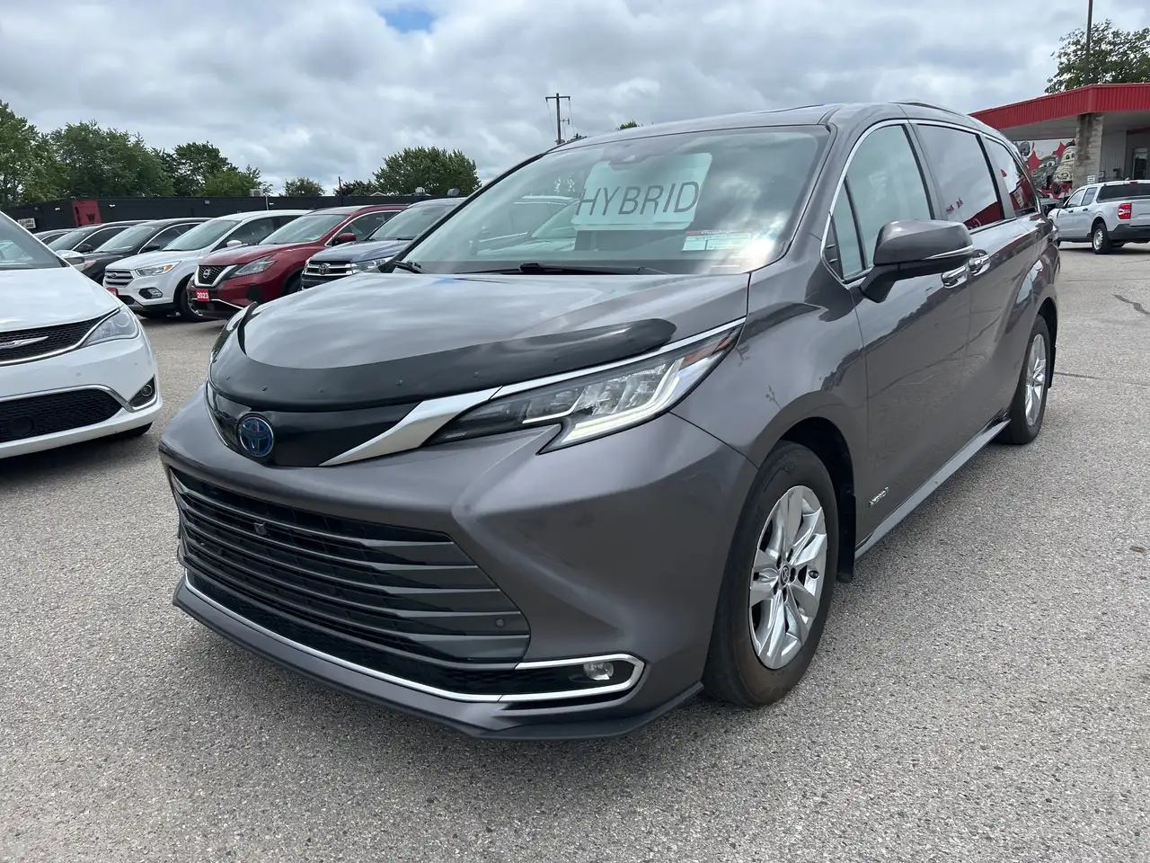 Toyota Sienna снимка Toyota Sienna